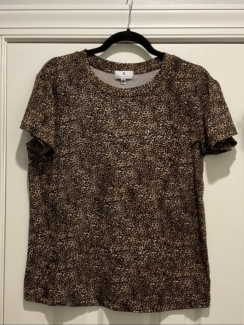 Caslon (Socialite) Leopard Print Short Sleeve Tee in Brown and Black